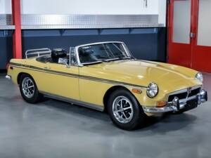 Image 6/7 de MG MGB (1973)