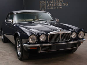 Bild 2/5 von Daimler Sovereign 4.2 (1976)