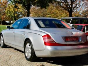 Image 9/20 of Maybach 57 (2004)