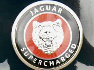 Image 49/50 of Jaguar XKR (2000)