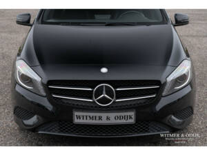 Image 17/32 of Mercedes-Benz A 180 (2014)