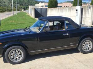 Image 9/35 of FIAT 124 Pininfarina Spidereuropa (1984)