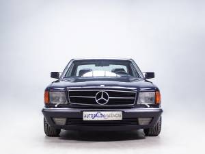 Image 2/34 de Mercedes-Benz 500 SEC (1984)