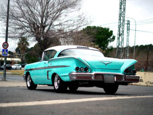 Image 4/18 of Chevrolet Impala Sport Coupe (1958)