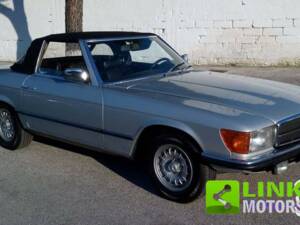 Image 8/10 of Mercedes-Benz 350 SL (1973)