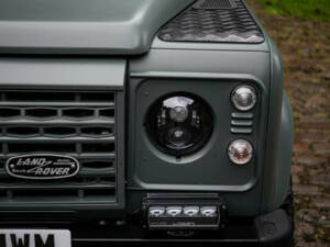 Afbeelding 50/50 van Land Rover Defender 110 Works V8 (2011)