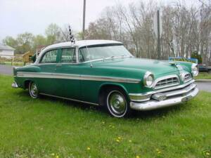 Image 20/21 of Chrysler New Yorker (1955)