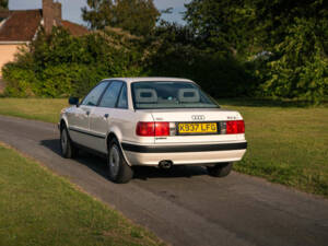 Image 40/50 of Audi 80 - 2.0 E (1993)