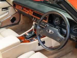 Image 26/50 of Jaguar XJS 5.3 V12 (1988)