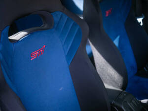 Image 30/44 of Subaru Impreza WRX STi (2002)