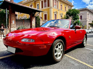 Immagine 8/8 di Mazda MX-5 1.6 (1996)