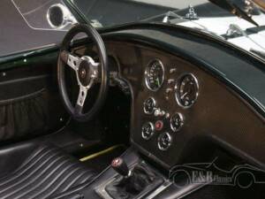 Image 14/19 of AC Cobra Replica (1989)