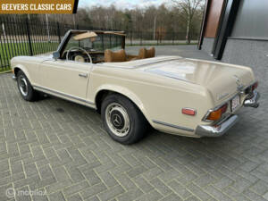 Image 14/20 de Mercedes-Benz 280 SL (1970)