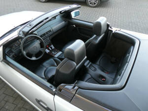 Bild 16/24 von Mercedes-Benz SL 280 (1995)