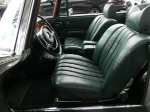Image 10/31 of Mercedes-Benz 280 SE 3,5 (1970)
