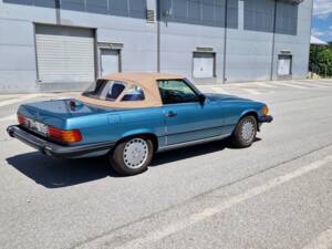 Image 7/82 of Mercedes-Benz 560 SL (1986)