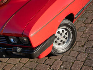 Image 4/79 de Ford Capri 2,8i (1982)