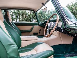 Image 43/50 of Jaguar Type E V12 (2+2) (1971)