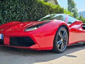 Image 3/5 of Ferrari 488 Spider (2017)