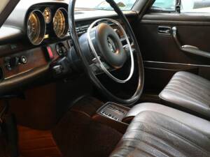 Immagine 21/27 di Mercedes-Benz 280 SE 4,5 (1971)