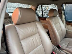 Immagine 62/99 di BMW 735i (1988)