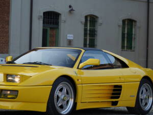 Bild 75/82 von Ferrari 348 TS (1990)