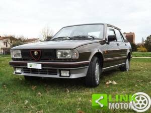 Immagine 1/10 di Alfa Romeo Giulietta 1.6 (1984)