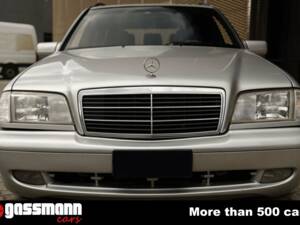 Image 2/15 of Mercedes-Benz C 43 AMG T (1998)