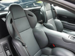 Image 16/50 of Jaguar XJ 220 (1993)