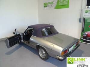 Bild 5/10 von Alfa Romeo Spider 1300 (1977)