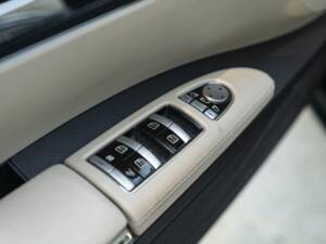 Immagine 35/50 di Mercedes-Benz S 350 CDI BlueEFFICIENCY L (2011)