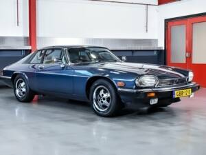 Image 1/7 de Jaguar XJS 5.3 V12 (1988)