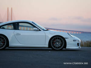 Image 4/19 of Porsche 911 Carrera S (2005)