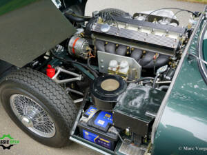 Afbeelding 25/61 van Jaguar E-Type (2+2) (1969)
