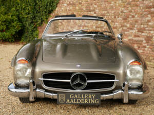 Immagine 5/50 di Mercedes-Benz 300 SL Roadster (1962)