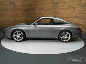 Image 2/6 of Porsche 911 Carrera (2002)