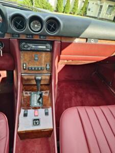 Bild 39/43 von Mercedes-Benz 560 SL (1988)