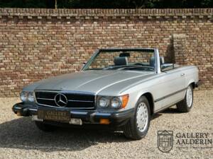 Image 38/50 of Mercedes-Benz 380 SL (1982)