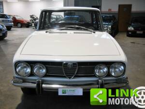 Imagen 2/10 de Alfa Romeo 1750 Berlina (1968)