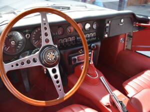 Bild 9/24 von Jaguar Type E (2+2) (1970)