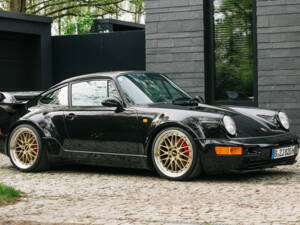 Imagen 2/95 de Porsche 911 Turbo 3.3 (1991)