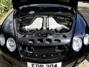 Bild 24/42 von Bentley Continental GTC W12 (2011)