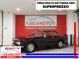 Bild 1/15 von Alfa Romeo Giulia 1300 GT Junior (1975)