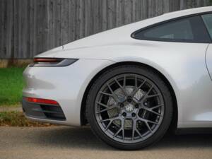 Image 3/39 of Porsche 911 Carrera T (2023)