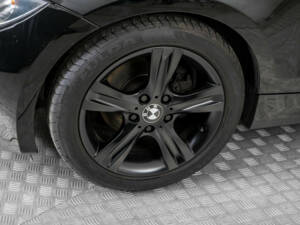 Image 23/50 of BMW 125i (2008)