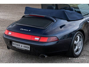 Image 15/35 of Porsche 911 Carrera 4 (1995)