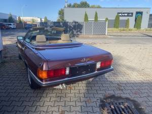 Imagen 7/28 de Mercedes-Benz 560 SL (1987)