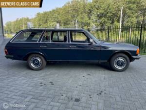 Bild 6/10 von Mercedes-Benz 280 TE (1979)