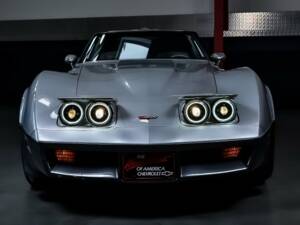 Image 3/7 of Chevrolet Corvette (1982)