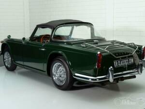 Imagen 12/17 de Triumph TR 4A IRS (1966)